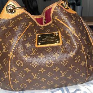 Authentic LV Galliera PM